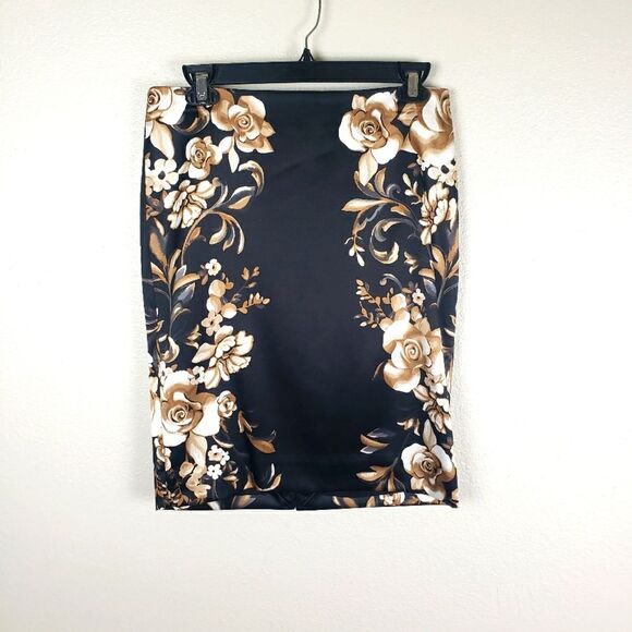 White House Black Market Dresses & Skirts - White House Black Market Midi White Flower Midi Satin Chic Skirt Size 02/XS